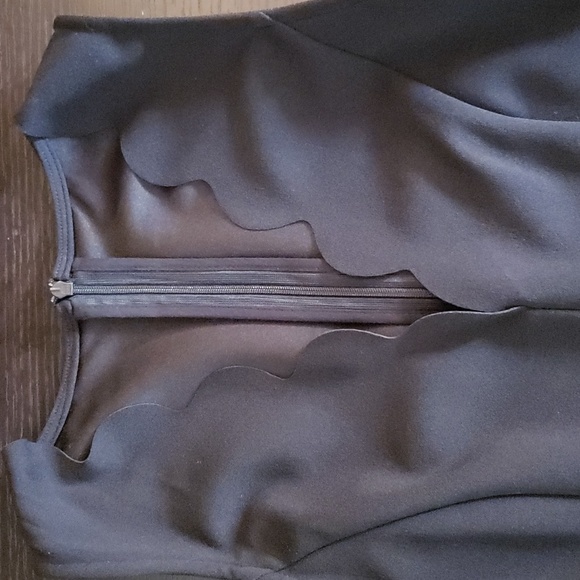 Cusphe | Black Sleeveless Scallop-Cut Mini Dress | M | NWT - Picture 3 of 6